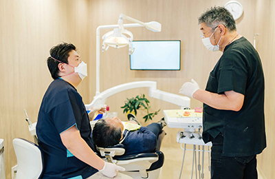 国内では珍しい歯科技工士と連携した歯科治療