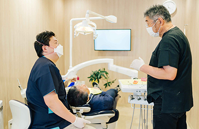 医院在籍の歯科技工士と連携して理想の歯に近づける